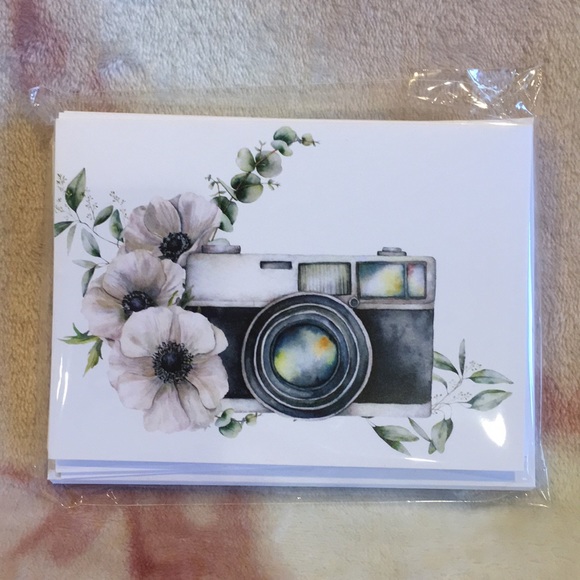 Floral Camera Note Card Set of 8 with solid white envelopes NWT 4.50” X 6” - Picture 1 of 8
